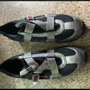 Nike Air Silver Bicycle Training Shoes Women's US 9.5.